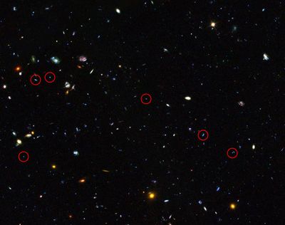 GOODS Field Containing Distant Dwarf Galaxies Forming Stars at an Incredible Rate (Illustrated)