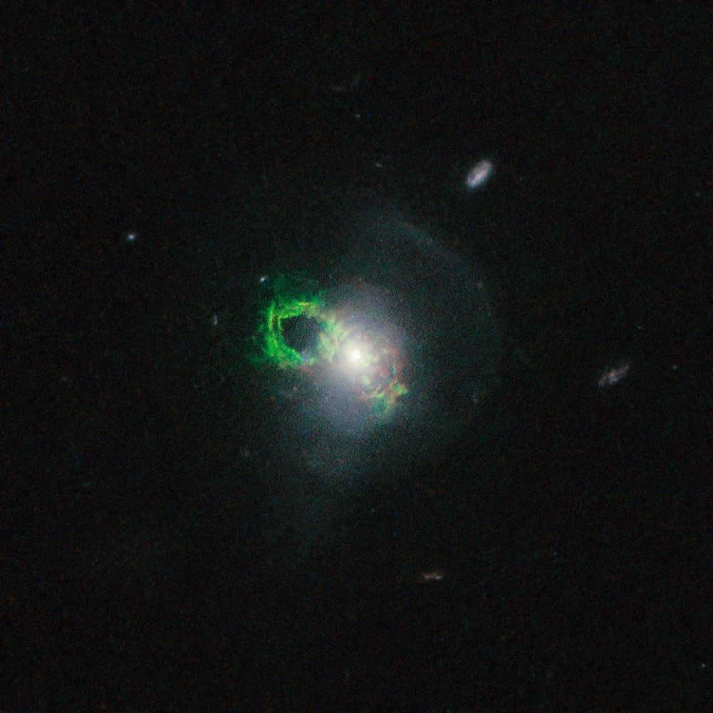 SDSS 1430+13, Teacup Galaxy