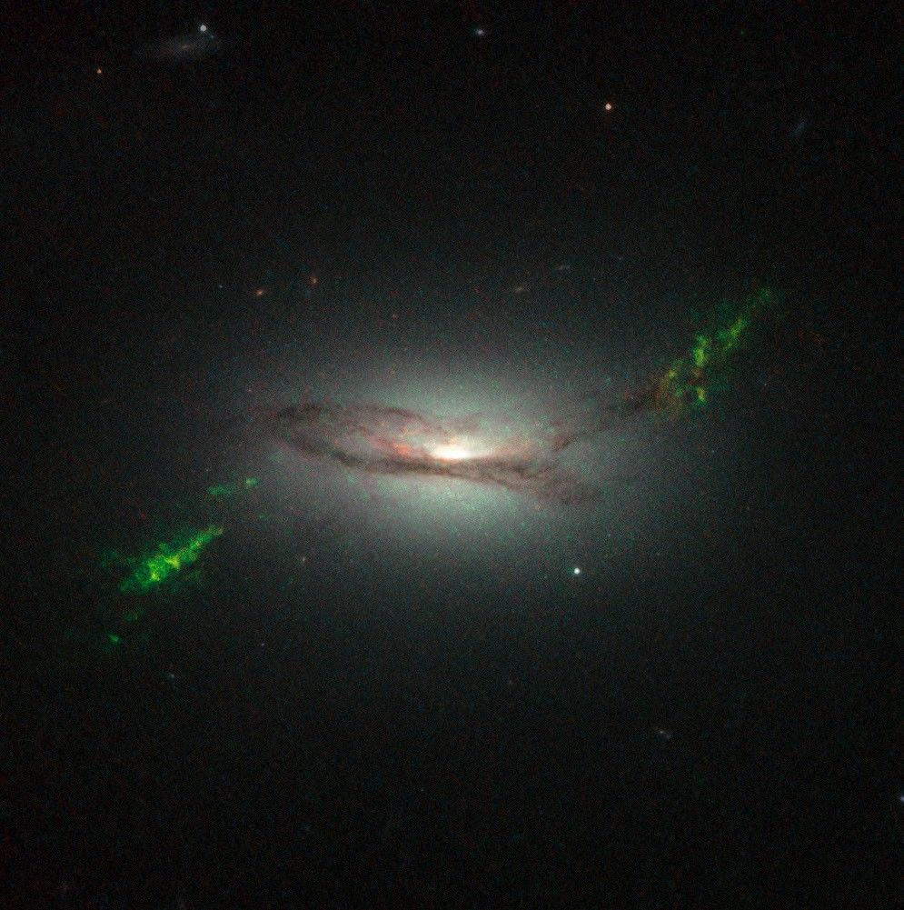 SDSS 2201+11