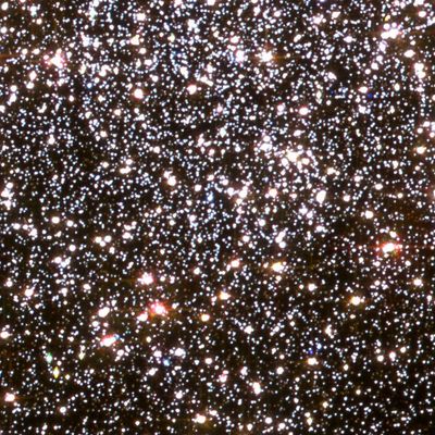 Hubble 47 Tucanae – Visible+UV (crop)