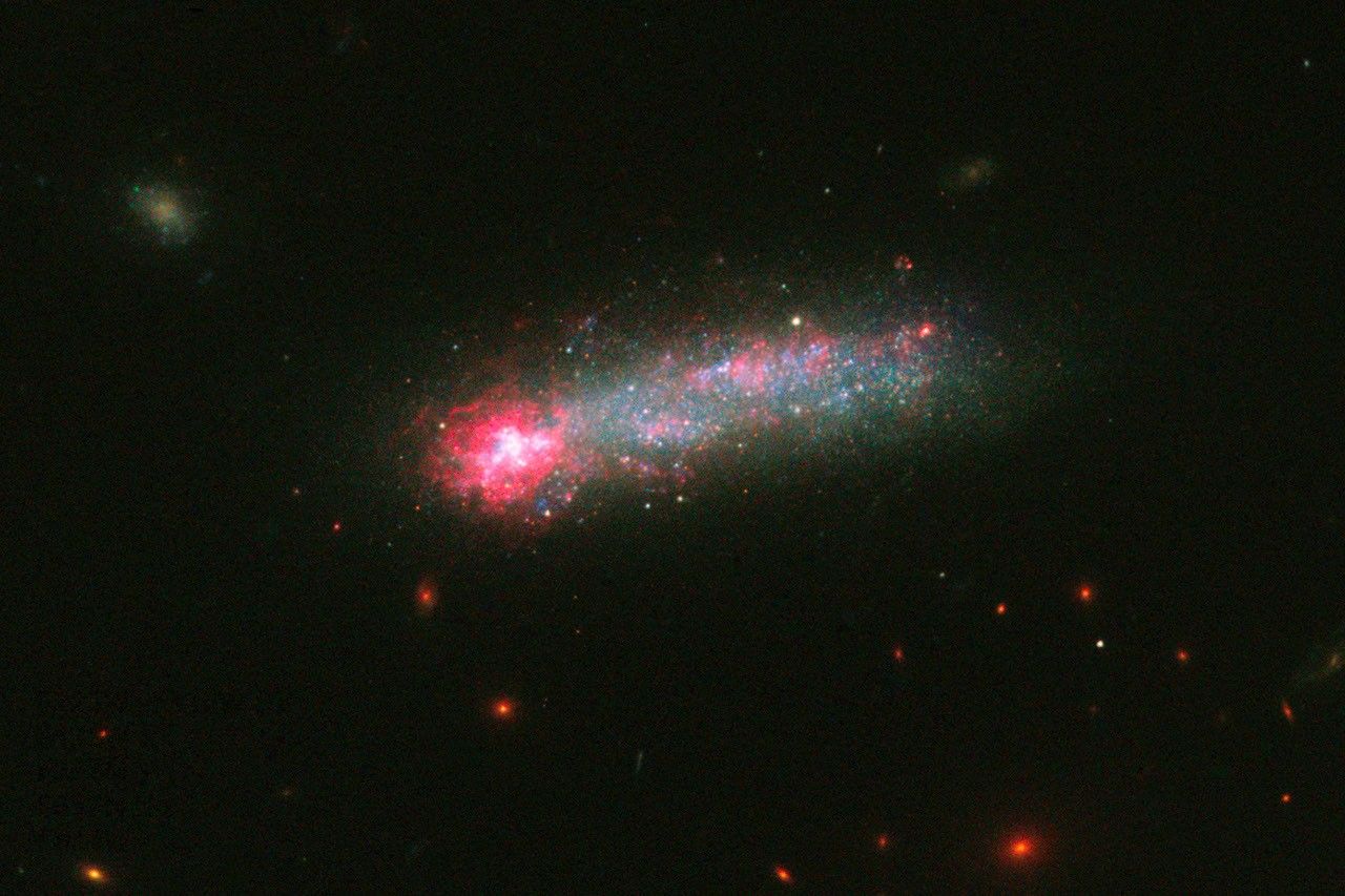 Hubble Captures a Fireworks Show in Kiso 5639