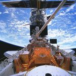 Astronauts Smith and Lee Install STIS During Hubble Space Telescope Servicing Mission 2
