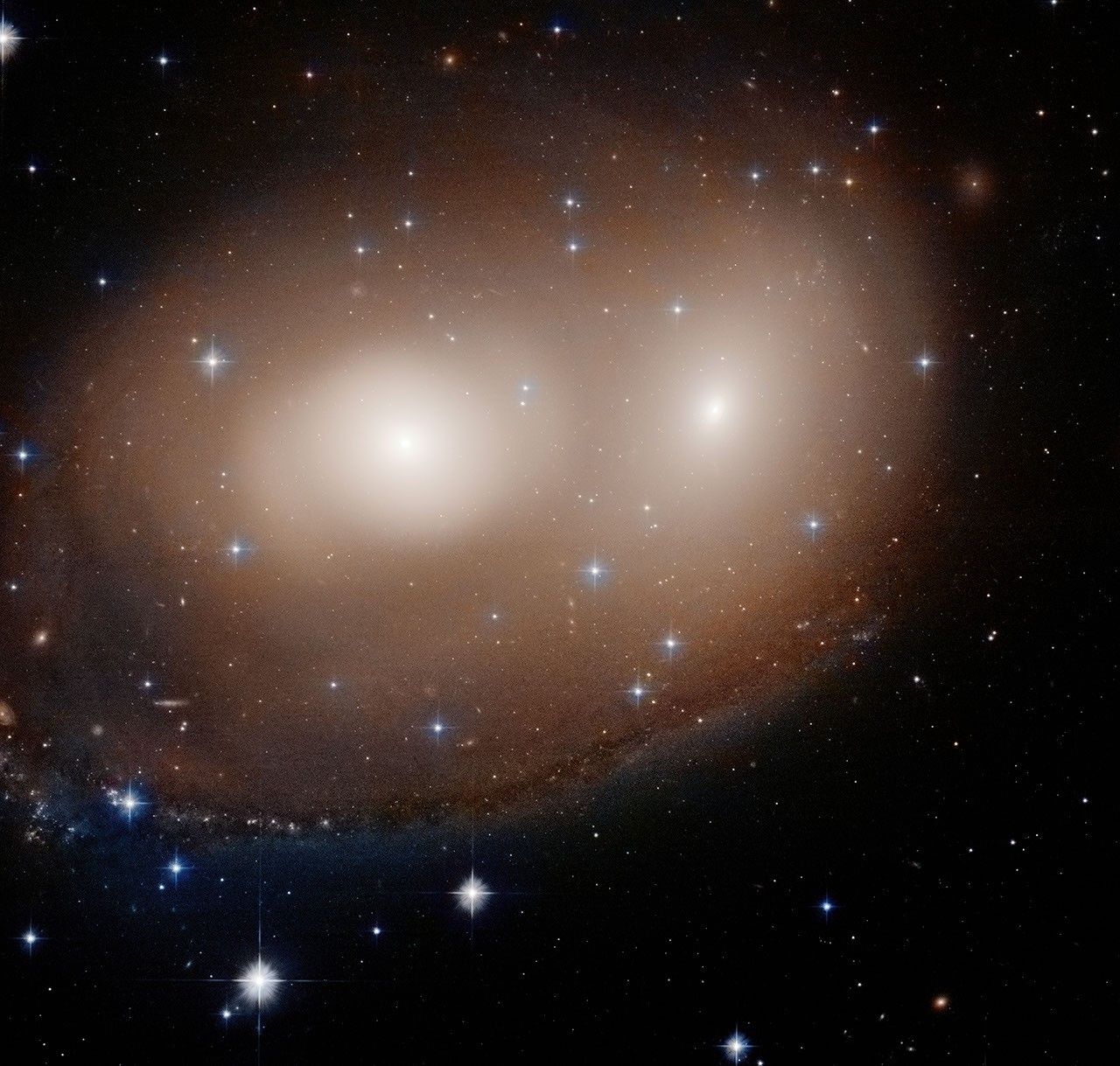 Interacting galaxies NGC 2292 and NGC 2293
