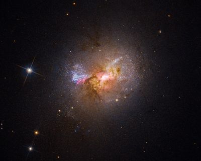 Dwarf Starburst Galaxy Henize 2-10