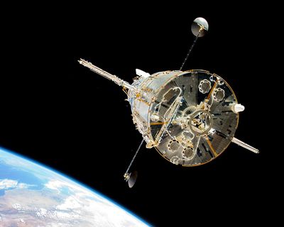 Hubble From Behind (2009)