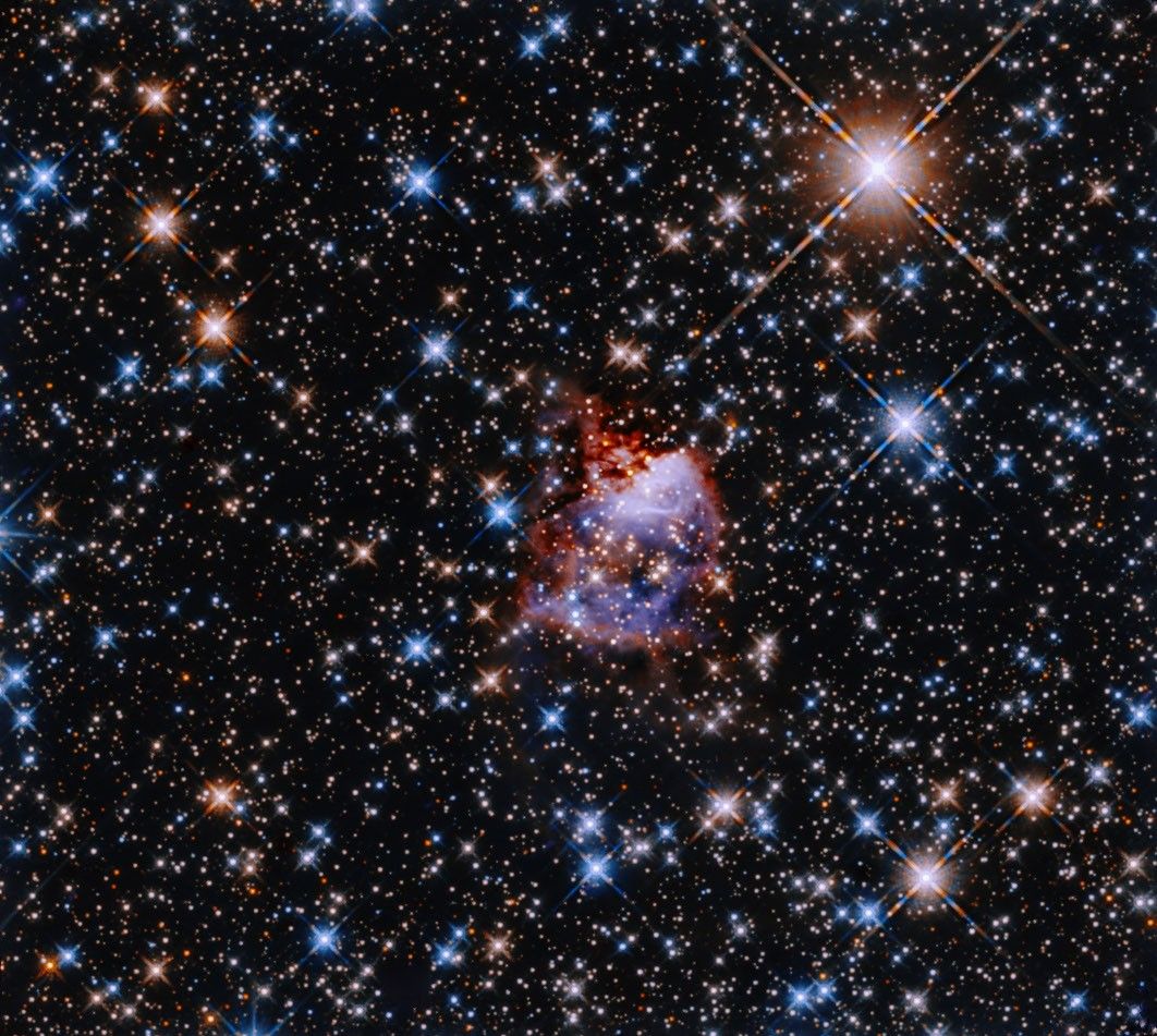 From Hubble Via The Goddard Space Flight Center: “Hubble Snaps Stellar ...