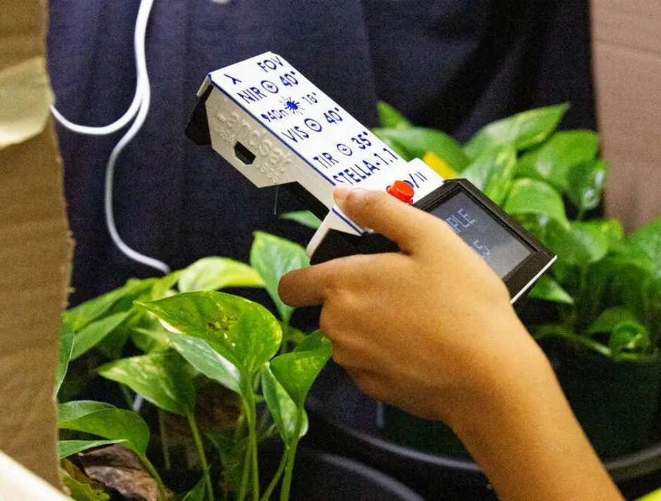 STELLA taking measurements