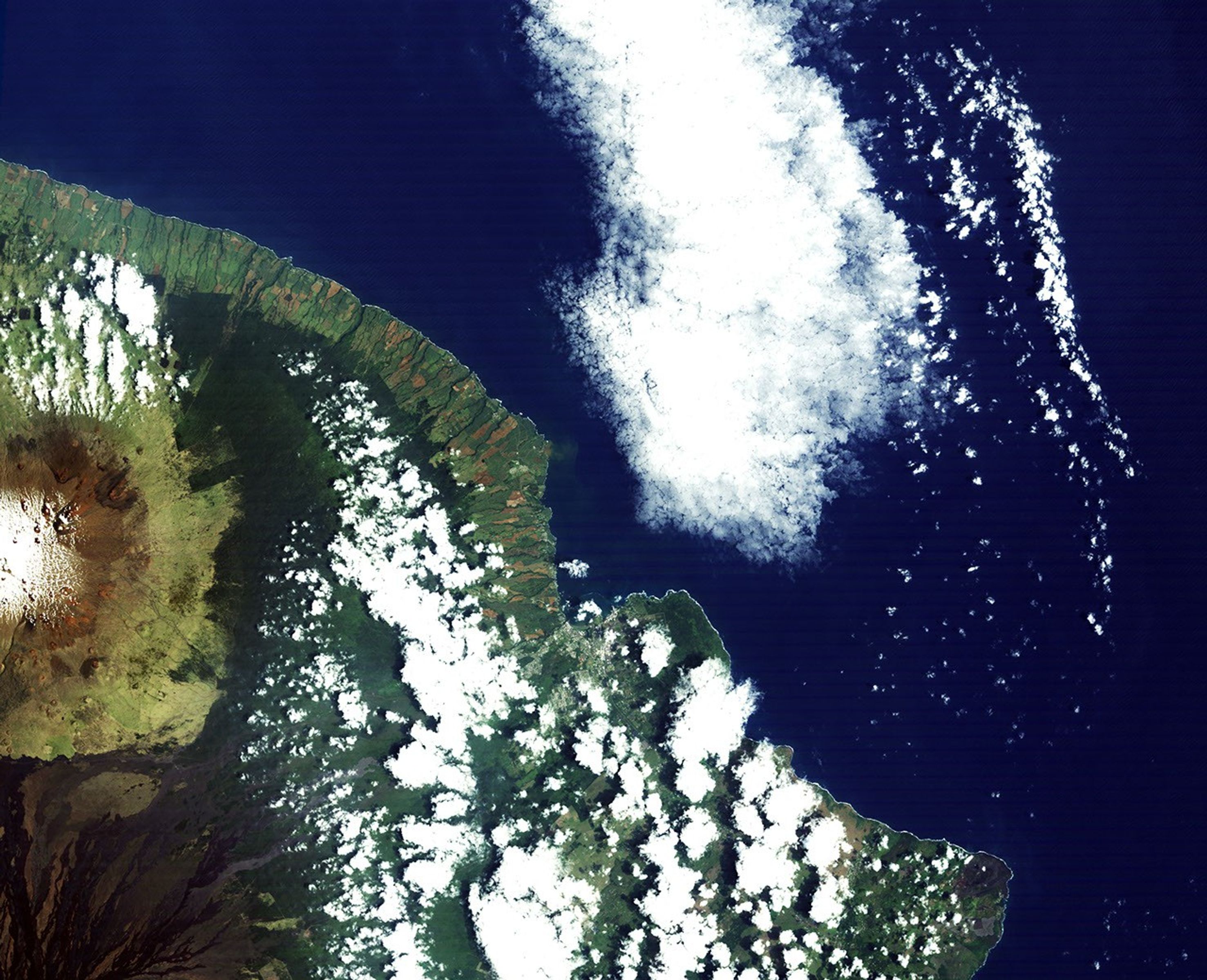 Natural-color Landsat 4 image of Hanakua Coast acquired March 22, 1990.