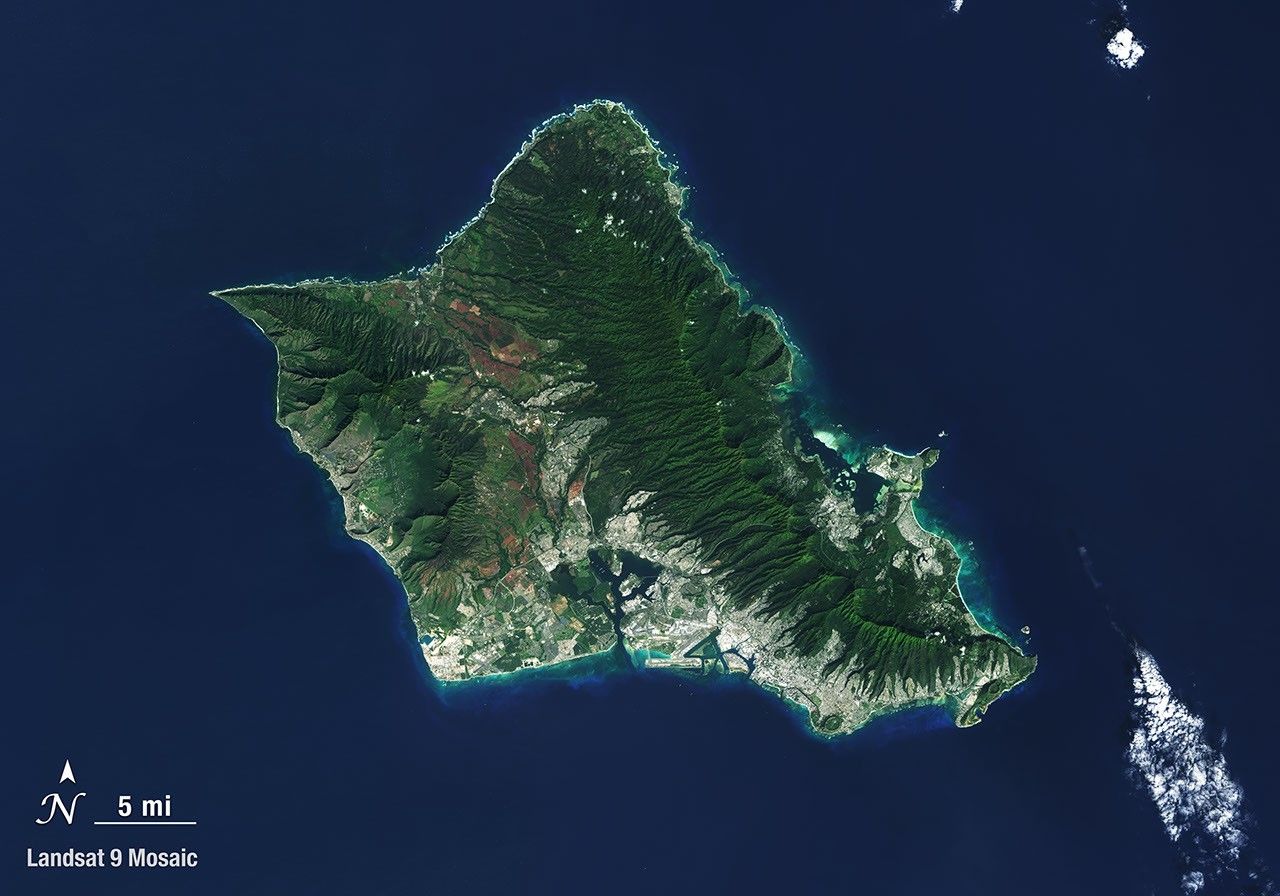 A natural-color mosaic of Hawaii's O'ahu, acquired in 2023.