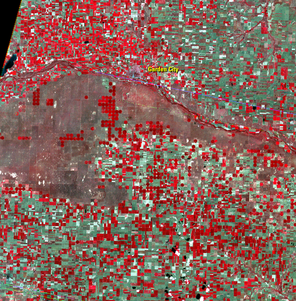 A Landsat 1 image of Garden City, Kansas acquired on Aug 16, 1972 (path/row 32/34).