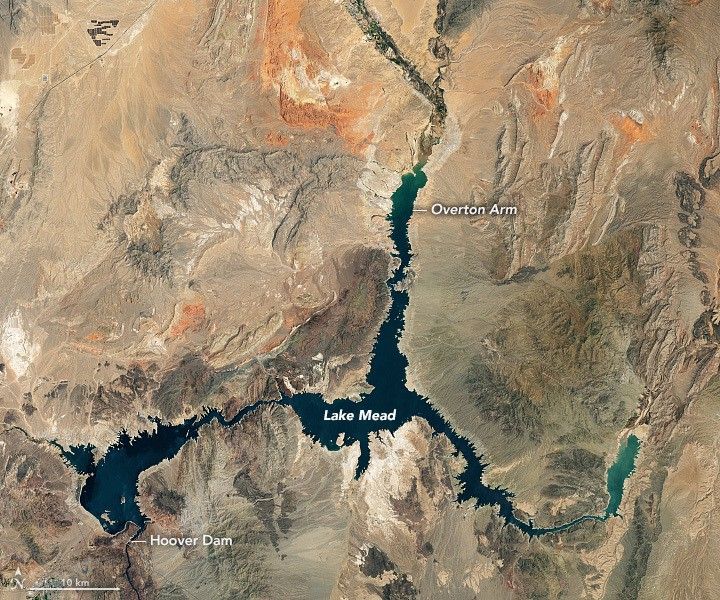 This natural-color image was captured by Landsat 8 on July 3, 2022.