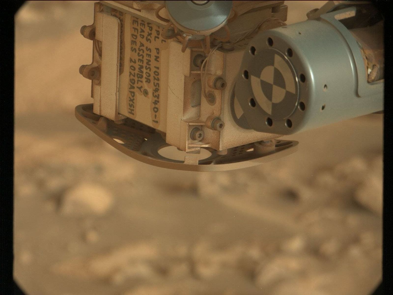 Sols 4471-4472: Marching Through the Canyon
