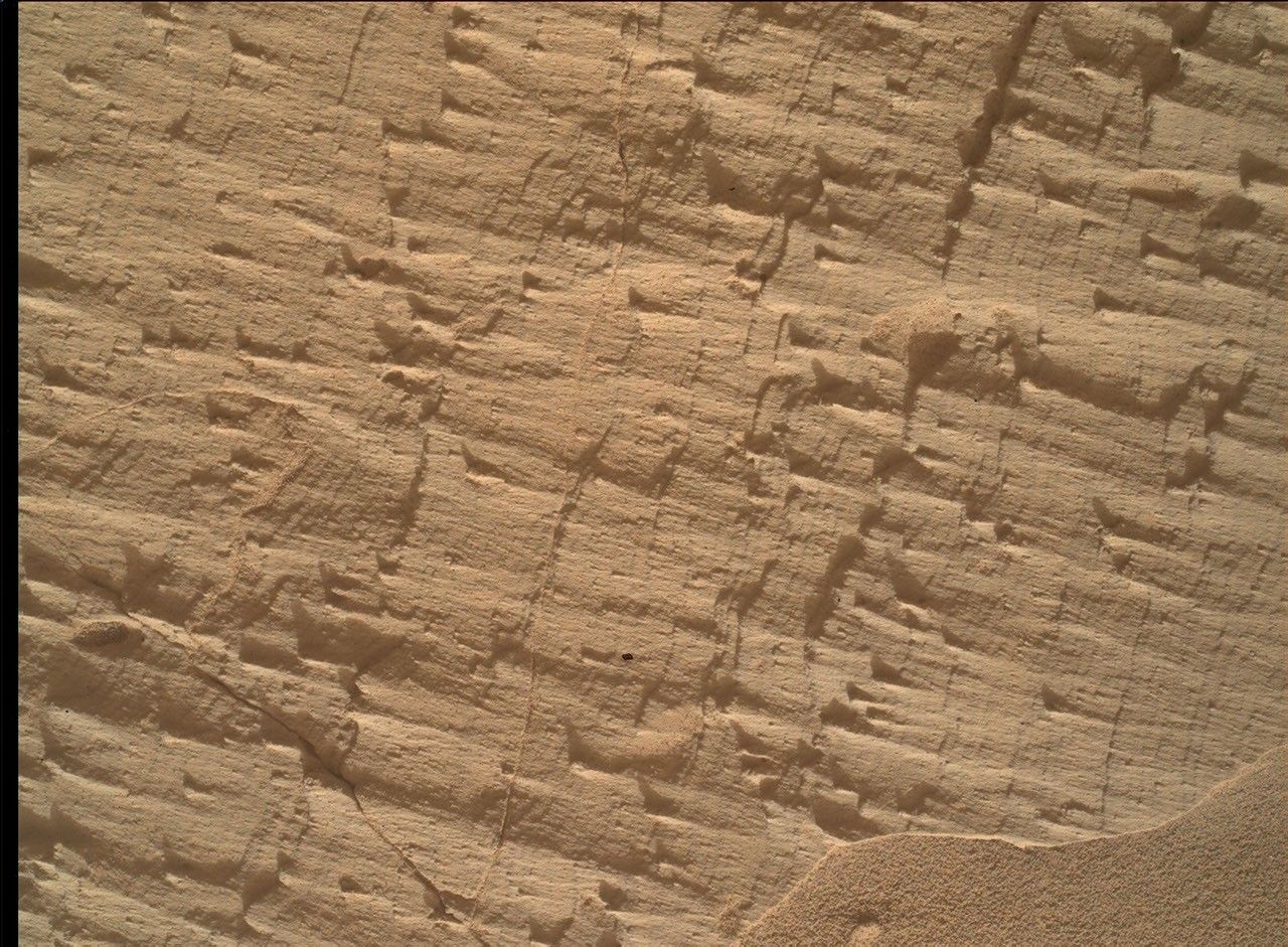 Curiosity Blog, Sols 4968-4974: Rock Climbing Towards the Discontinuity