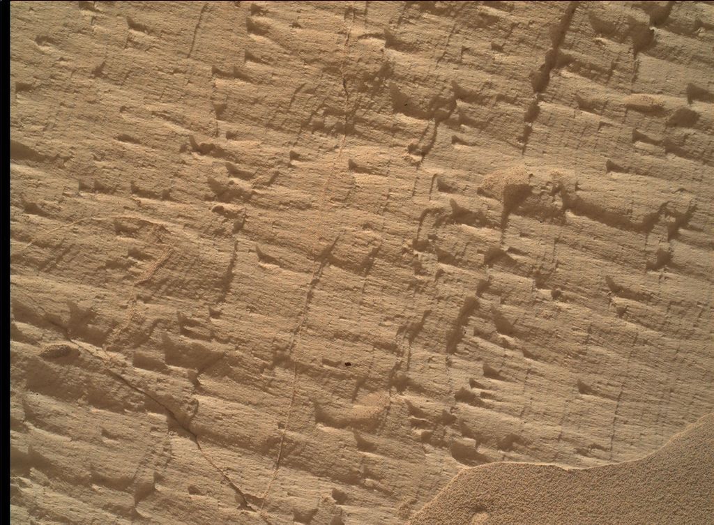 Curiosity Blog, Sols 4968-4974: Rock Climbing Towards the Discontinuity