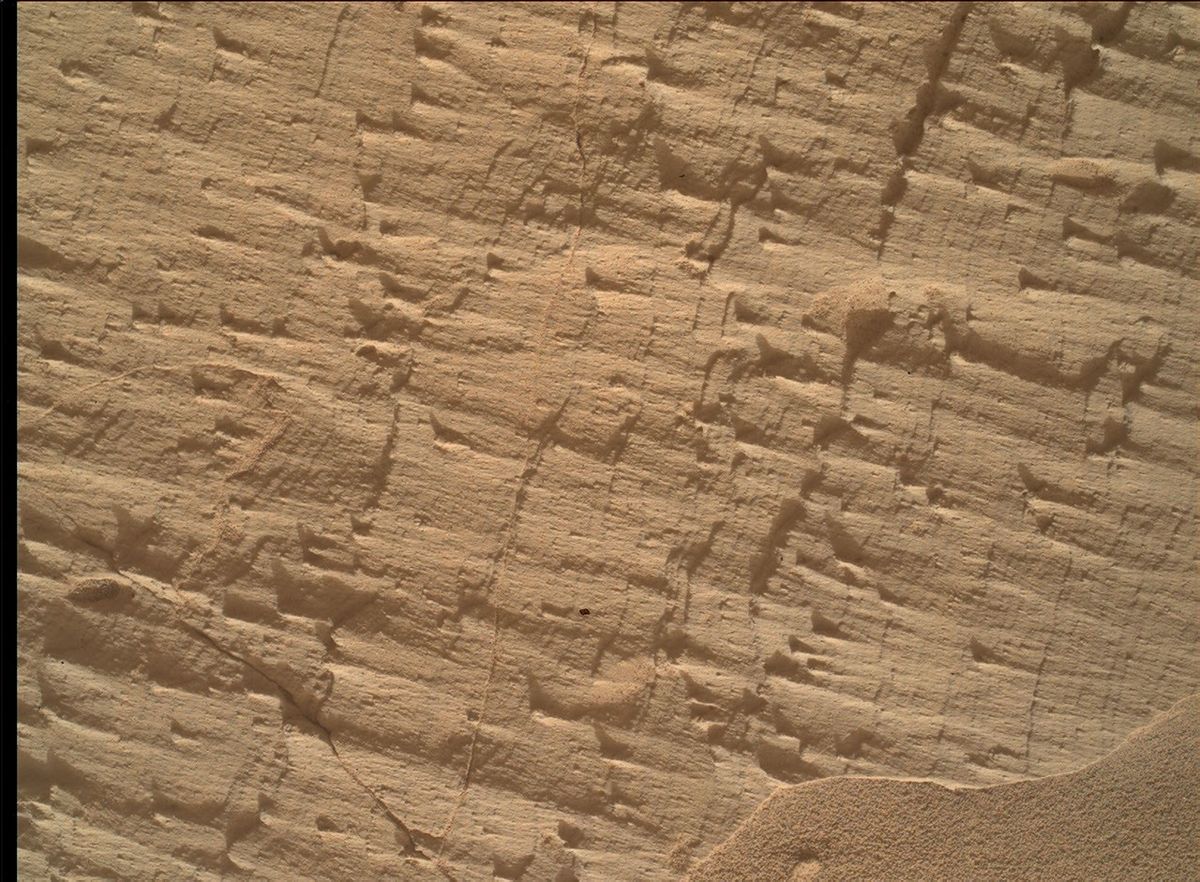 Curiosity Blog, Sols 4968-4974: Rock Climbing Towards the Discontinuity