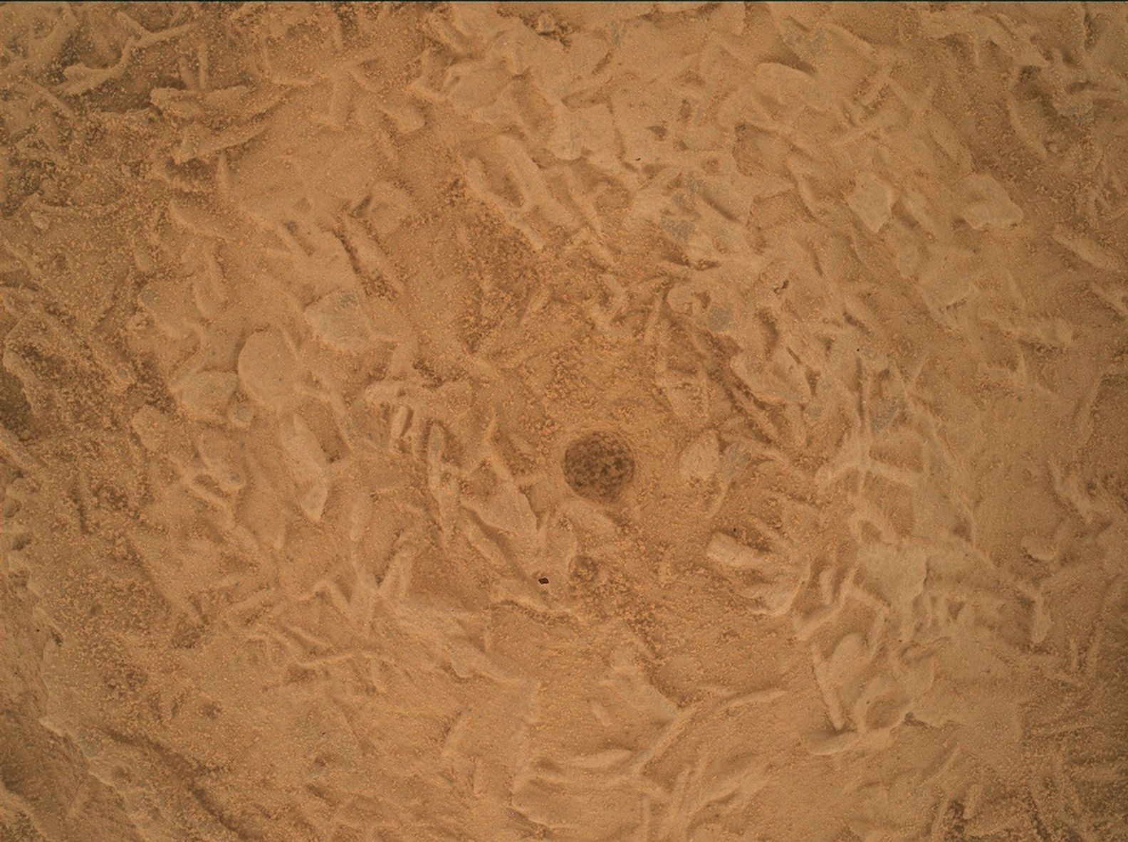 Curiosity Blog, Sols 5016–5021: Fantastic Minerals and How To Detect Them
