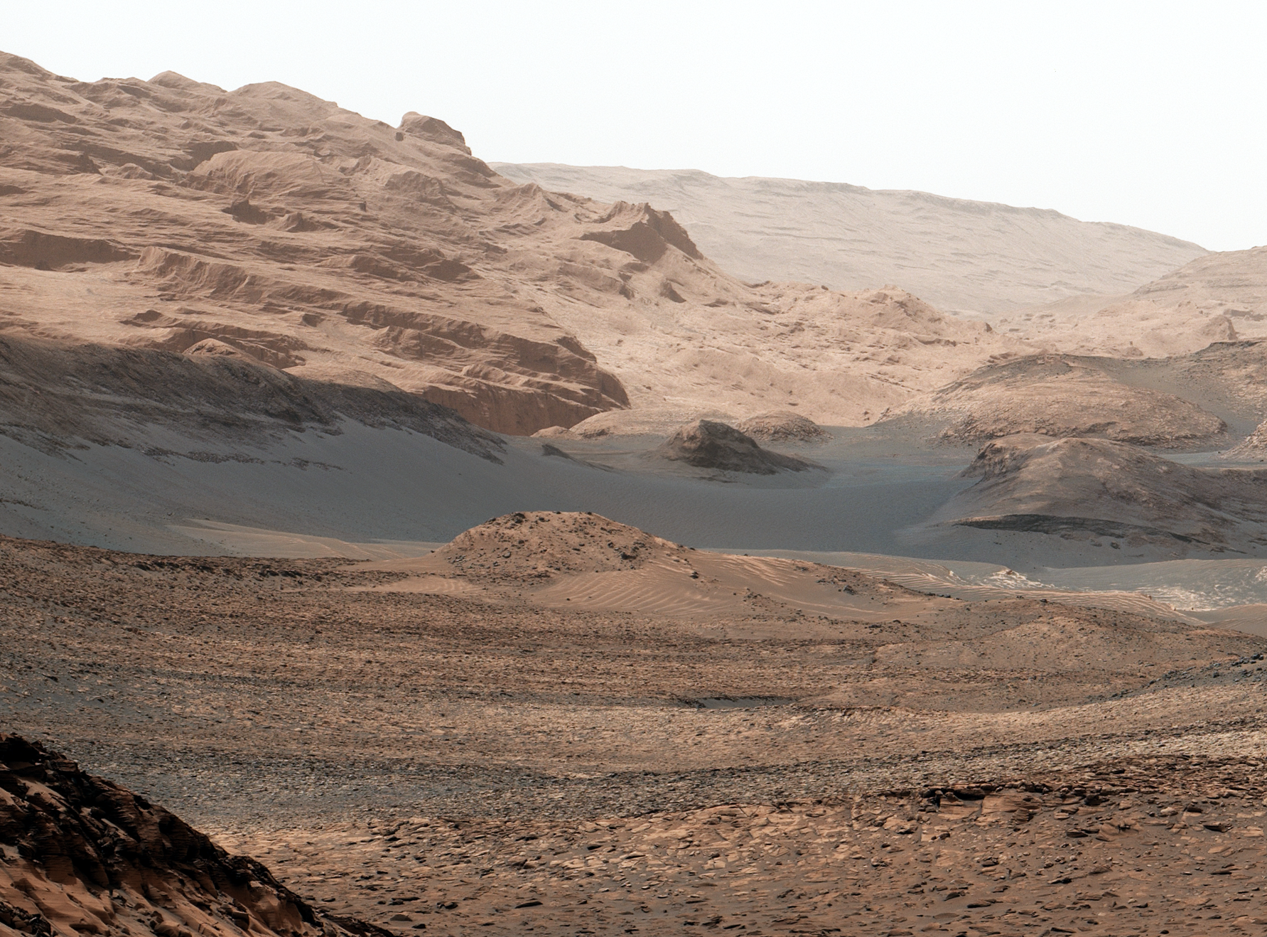 At the bottom of this valley, called Gediz Vallis, is a mound of boulders and debris that are believed to have been swept there by wet landslides billions of years ago.