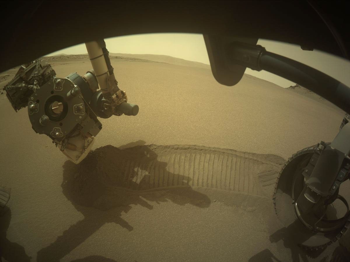 Mars surface image from rover
