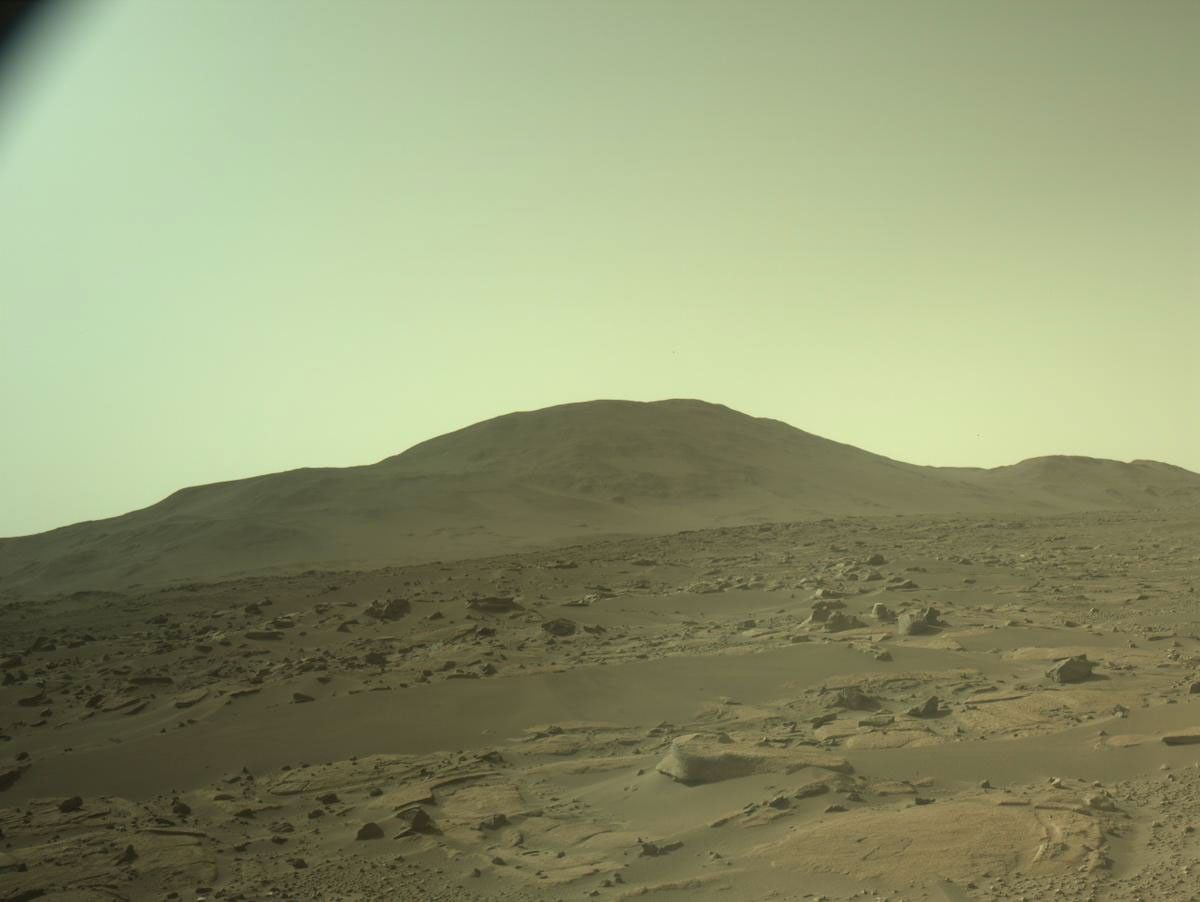Perseverance uses the Right Navigation Camera to capture this image of the Mandu Wall region with the crater rim in the distance on Sept. 10, 2023 (Sol 909).
