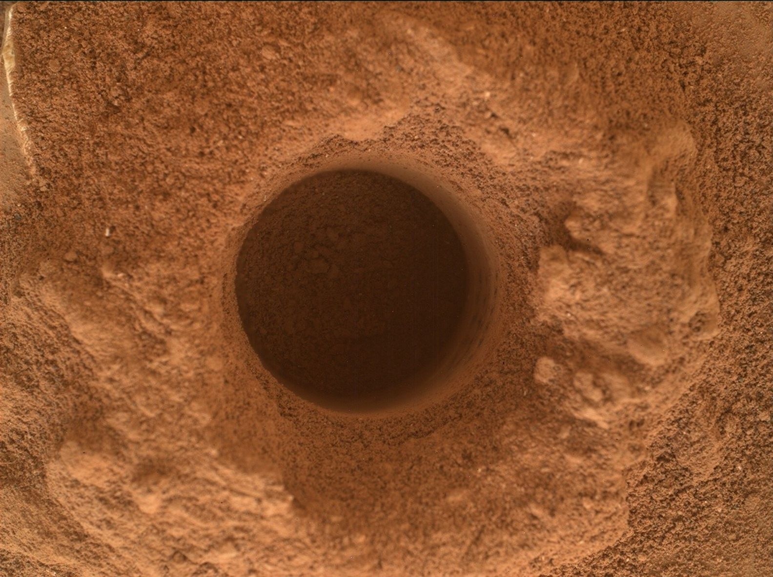 Sol 2082: A New MAHLI selfie