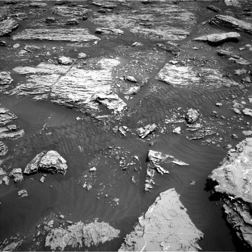 Sol 2052: We've Been Here Before