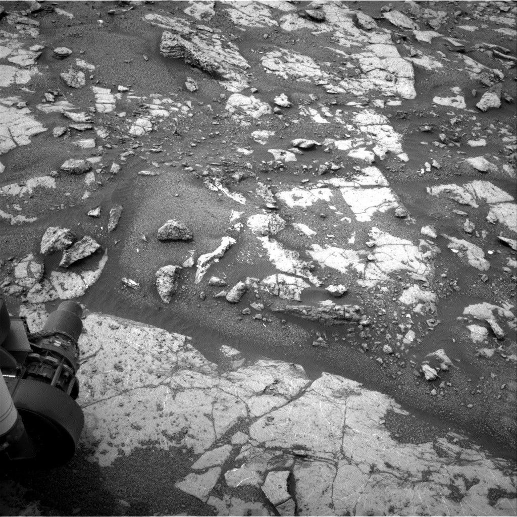Sols 2145-2146: Soliday Sunday