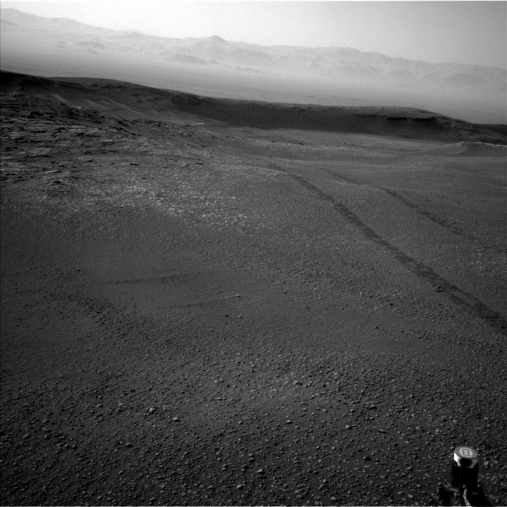 Sols: 2468-2469: Rolling Southward!