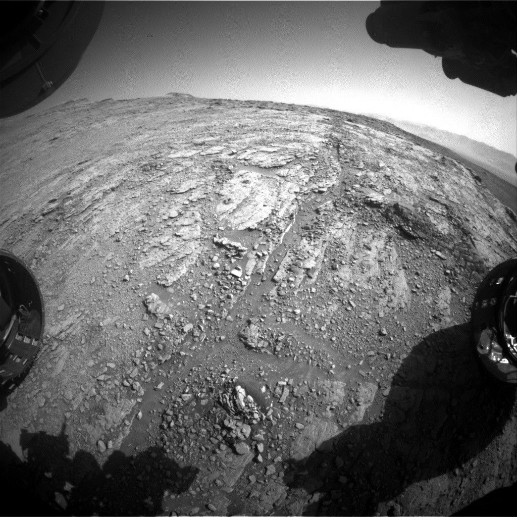 Sols 2538-2539: An Intermission Filled with Remote Sensing