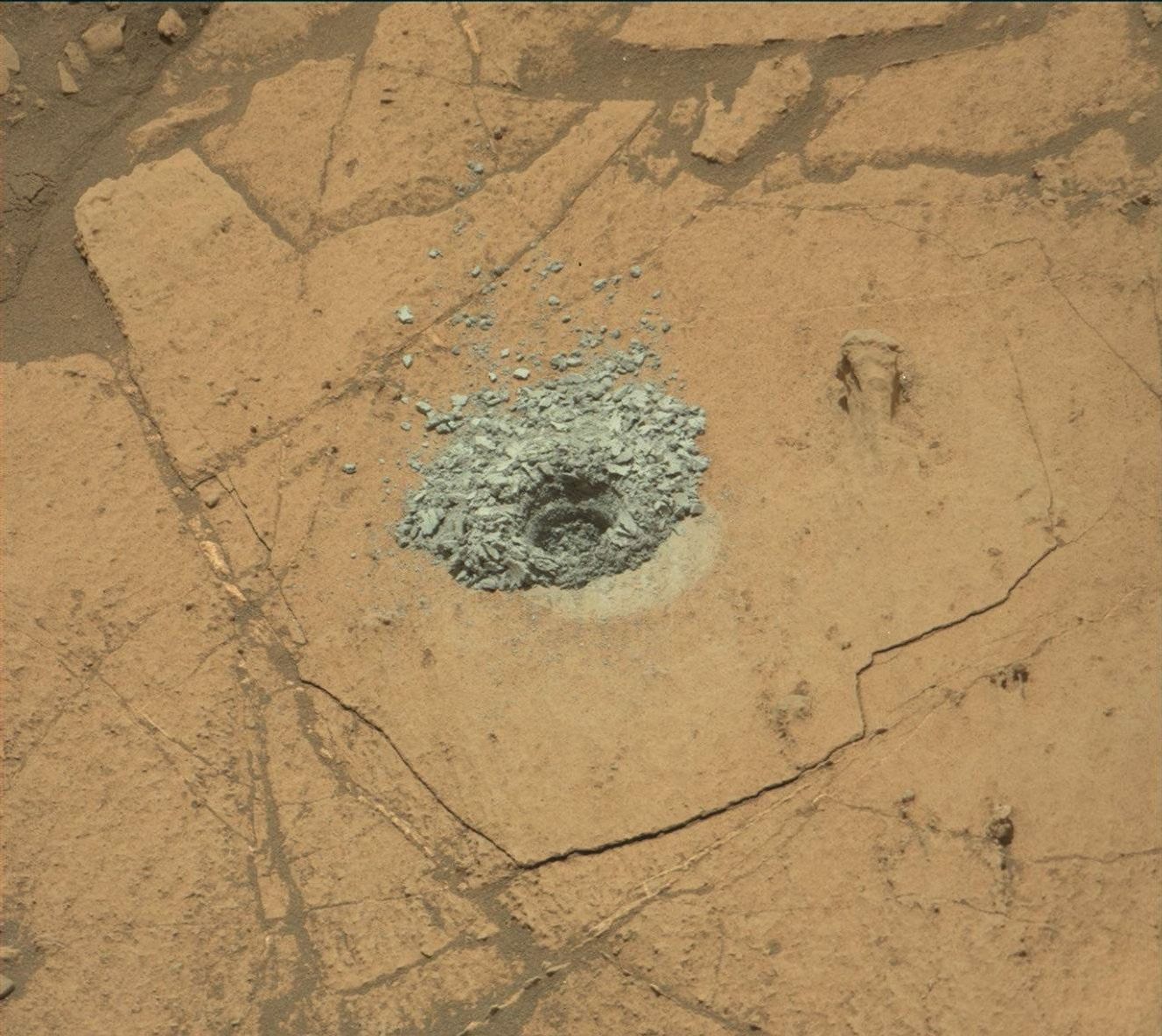 This image was taken by Mast Camera (Mastcam) onboard NASA's Mars rover Curiosity on Sol 2668.