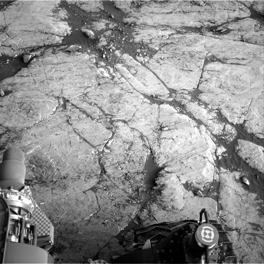 Right navigation camera (Navcam), showing todays workspace.