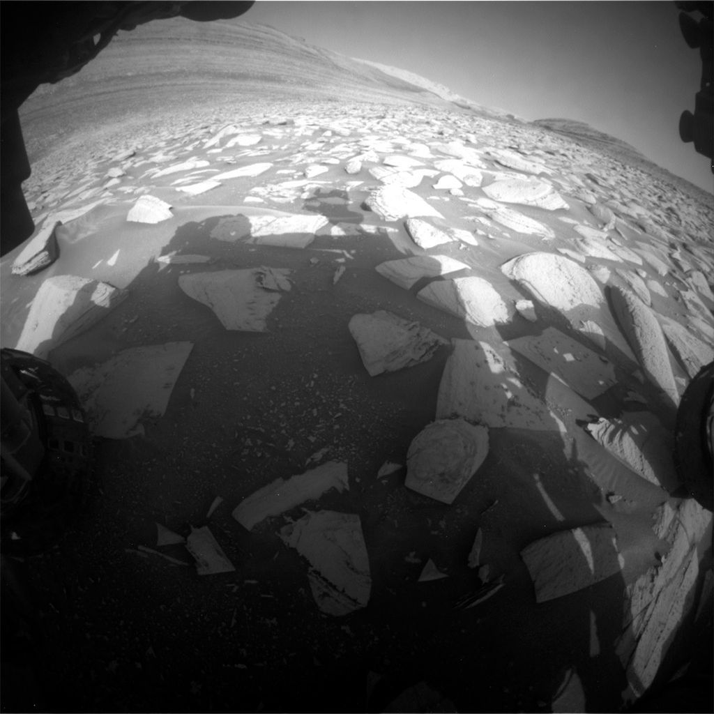 
			Sols 3948-3949: A Rocky Road, or Two! - NASA Science			