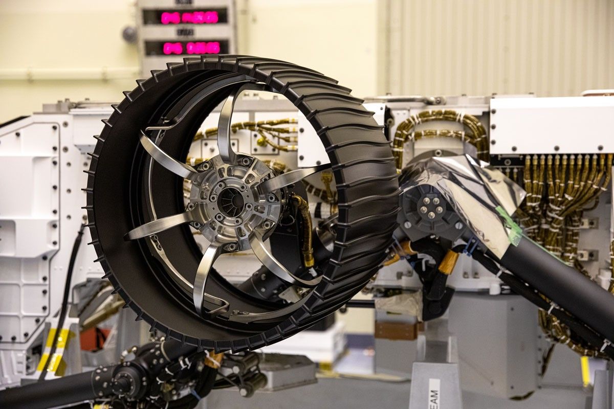 The Mars 2020 rover undergoes processing inside the Payload Hazardous Servicing Facility at NASA’s Kennedy Space Center in Florida on Feb. 14, 2020.