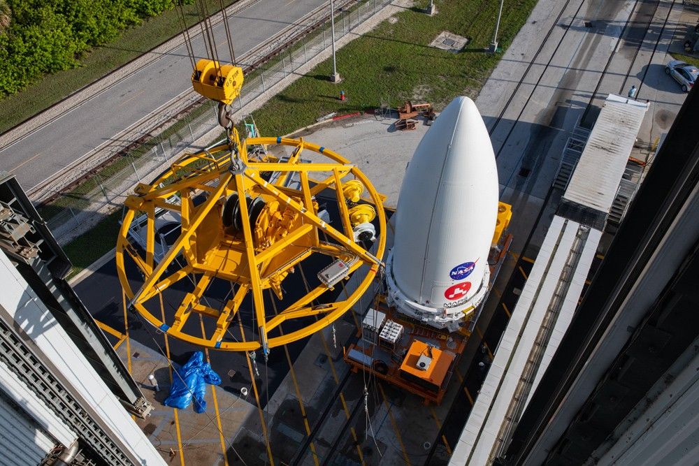 Mars 2020 payload fairing arrives at KSC