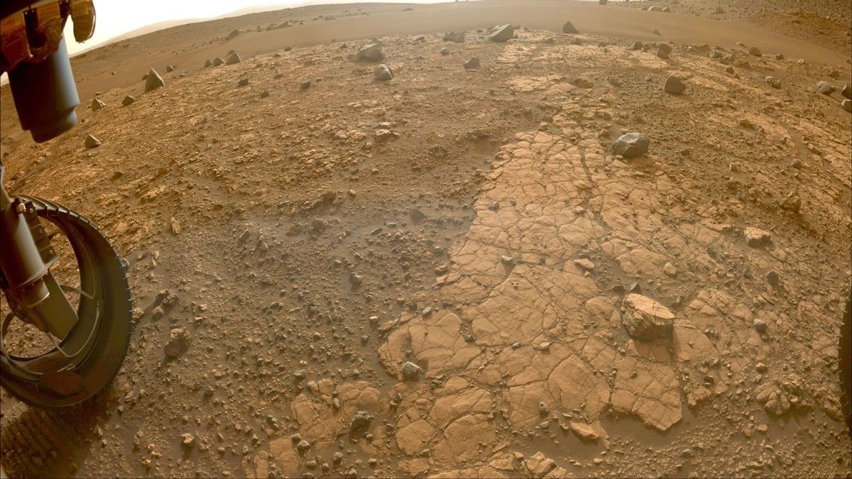 This image of “Yori Pass” was taken by one of the Hazard-Avoidance Cameras (Hazcams) on NASA’s Perseverance Mars rover on Nov. 5, 2022, the 609th Martian day, or sol, of the mission.