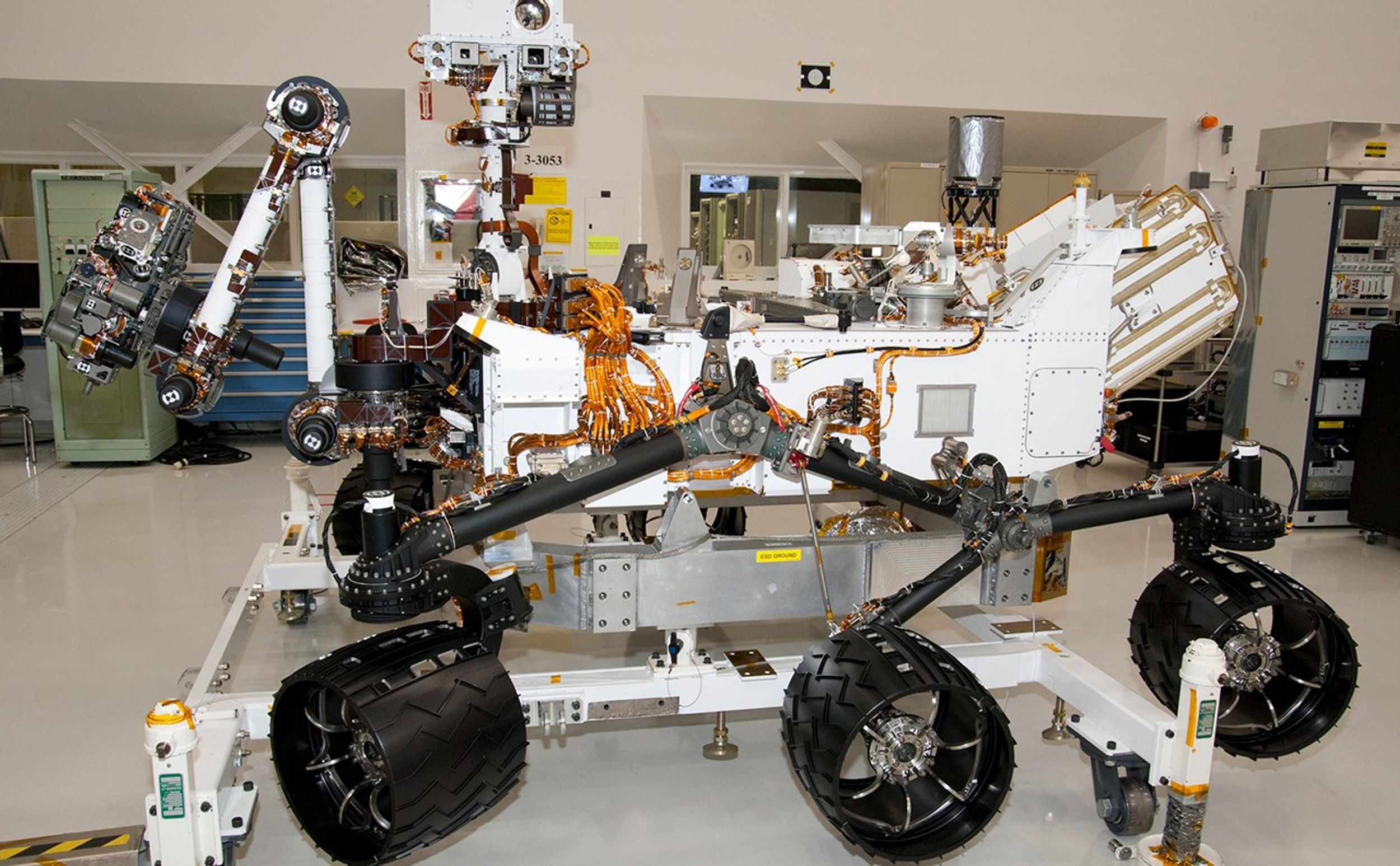 NASA Mars Rover Curiosity at JPL, Side View