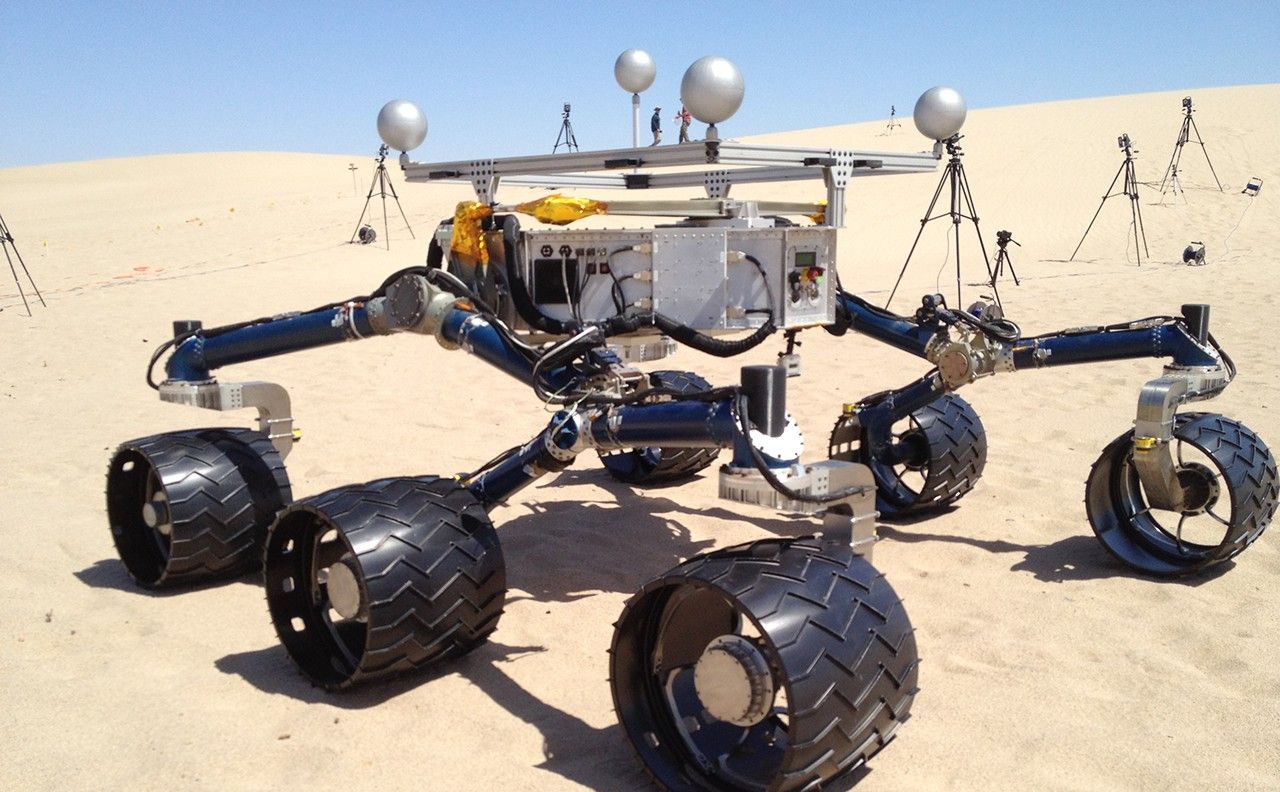 Test Rover Aids Preparations in California for Curiosity Rover on