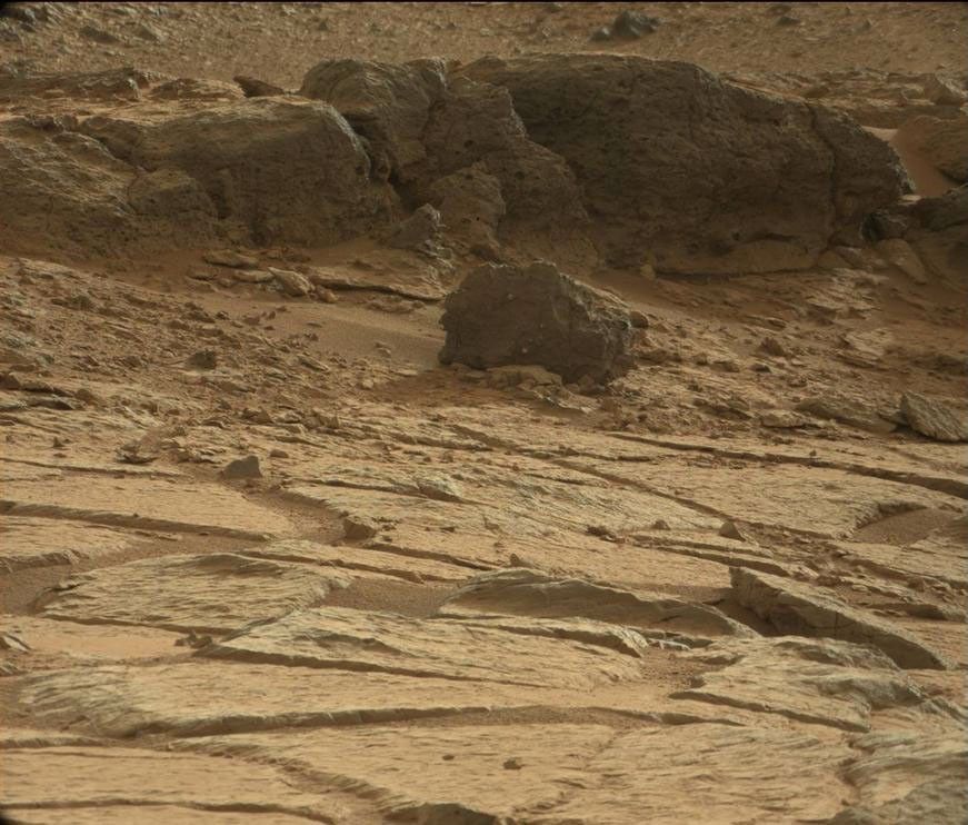 'Point Lake' Outcrop in Gale Crater, Raw Color