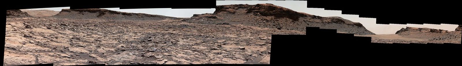 Cluster of Martian Mesas on Lower Mount Sharp, Sols 1438 and 1439