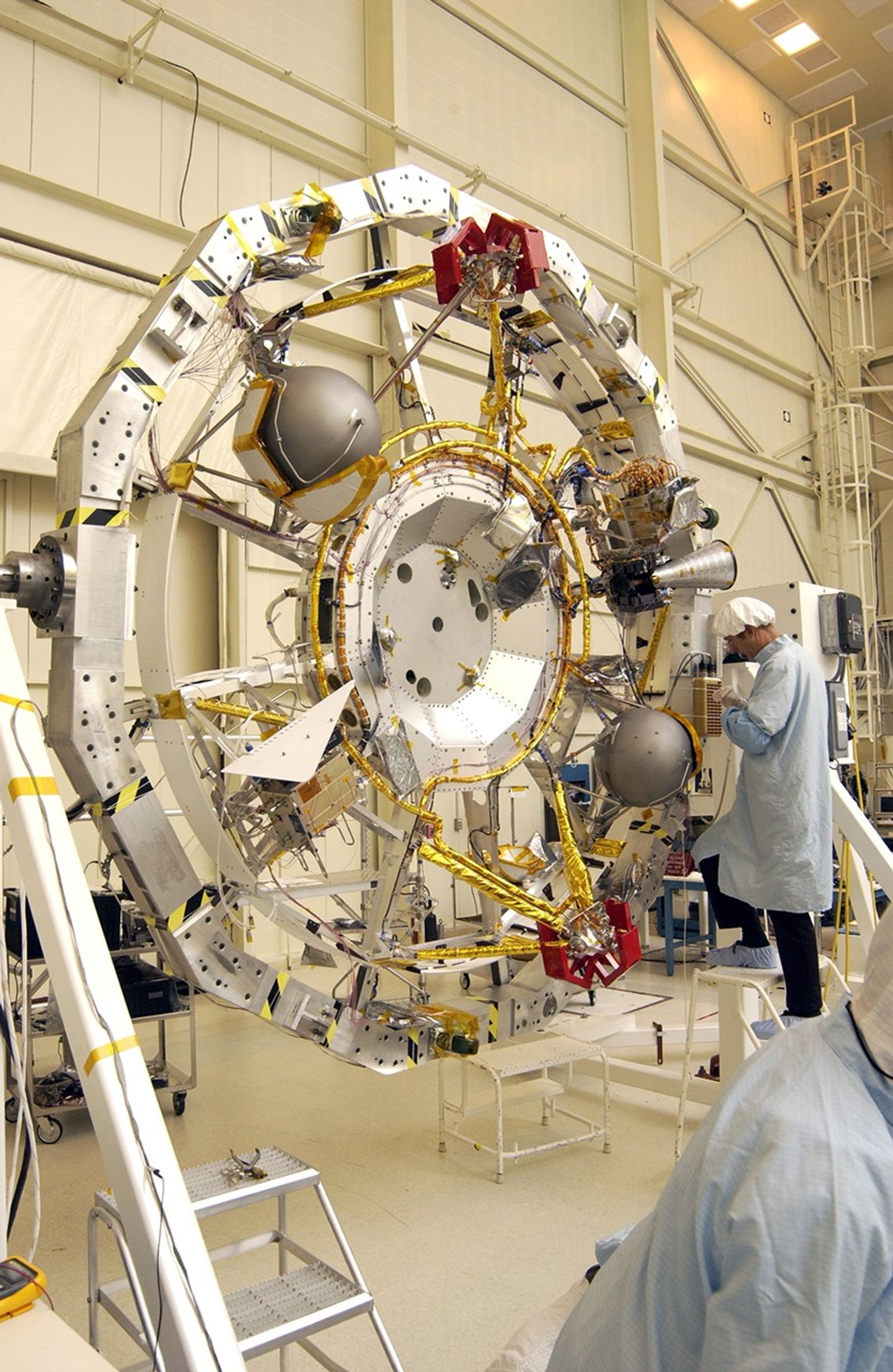 The cruise stage provides power, communication and propulsion for the rover and lander within its cocoon made up of the heatshield and backshell for the cruise to Mars.