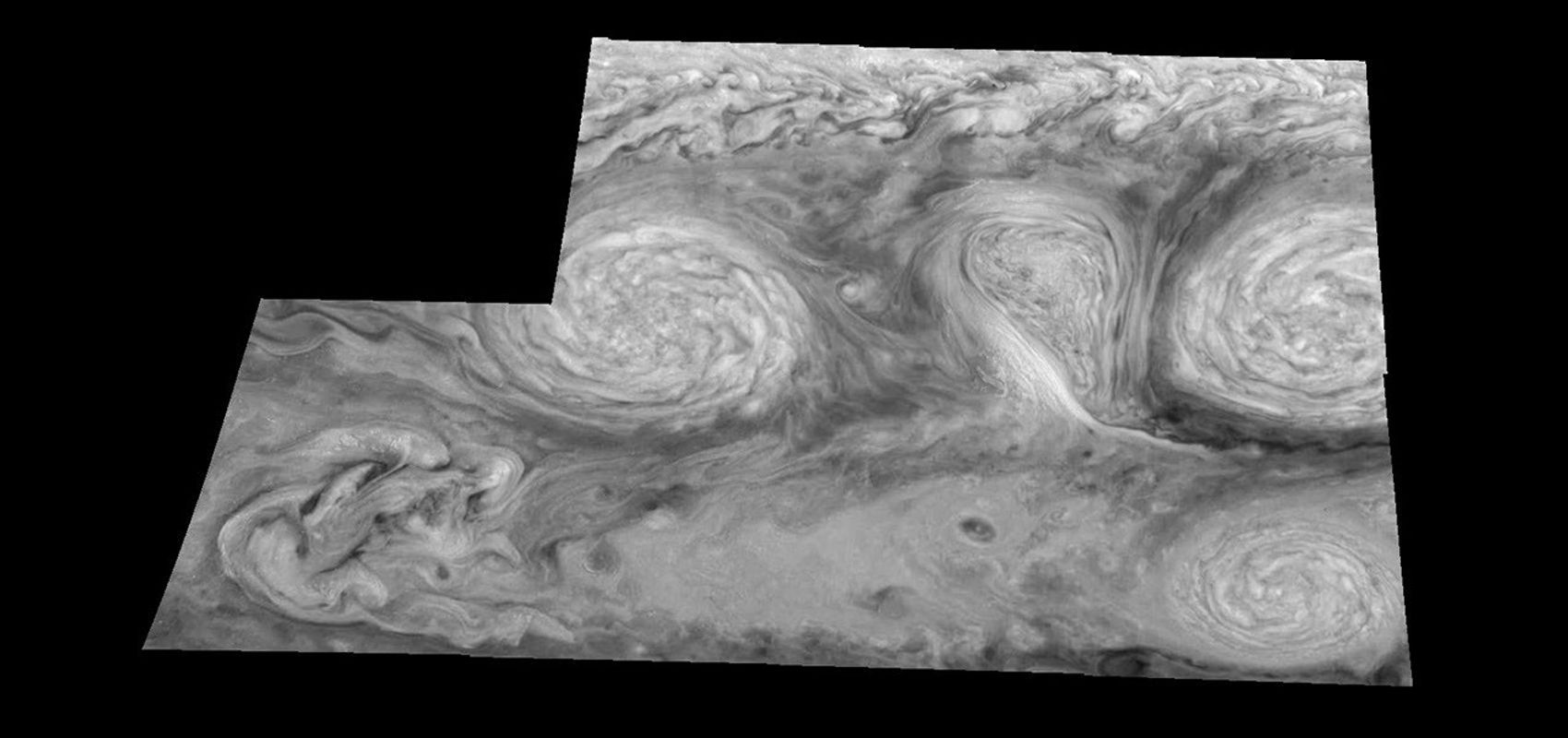 These images, taken on February 19, 1997 by NASA's Galileo orbiter, show two of the three long-lived White Ovals that formed to the south of the Jupiter's Great Red Spot.