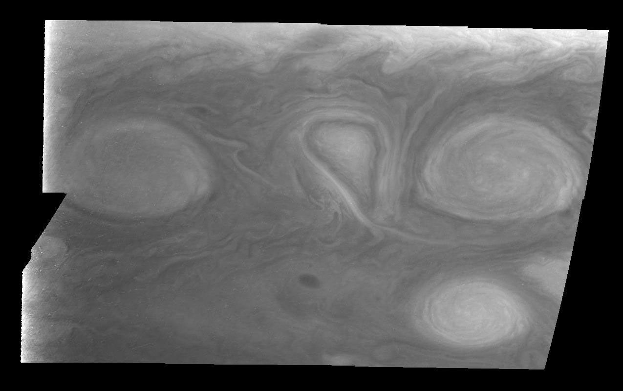 These images, taken on February 19, 1997 by NASA's Galileo orbiter, show two of the three long-lived White Ovals that formed to the south of the Jupiter's Great Red Spot.
