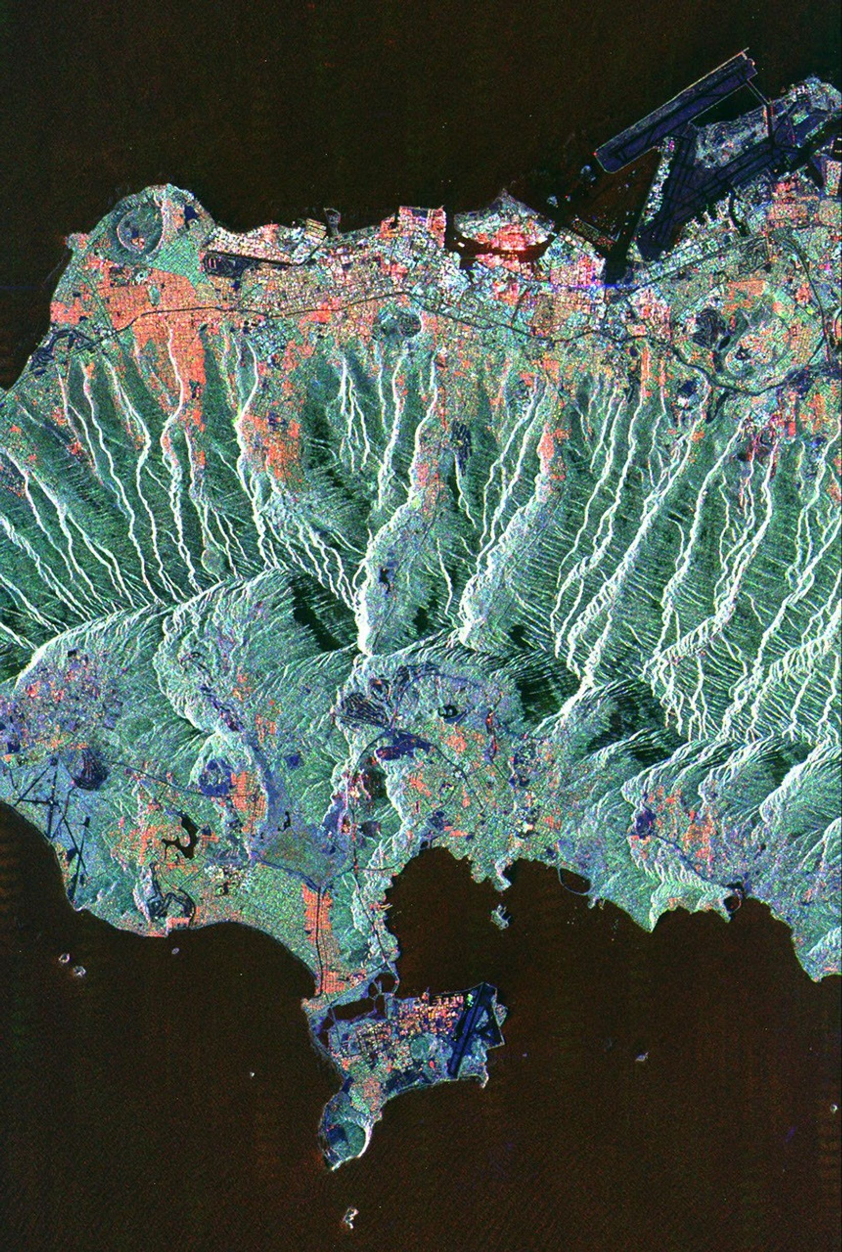 This spaceborne radar image from NASA's Spaceborne Imaging Radar C/X-Band Synthetic Aperture Radar shows the city of Honolulu, Hawaii and adjacent areas on the island of Oahu. Honolulu lies on the south shore of the island.