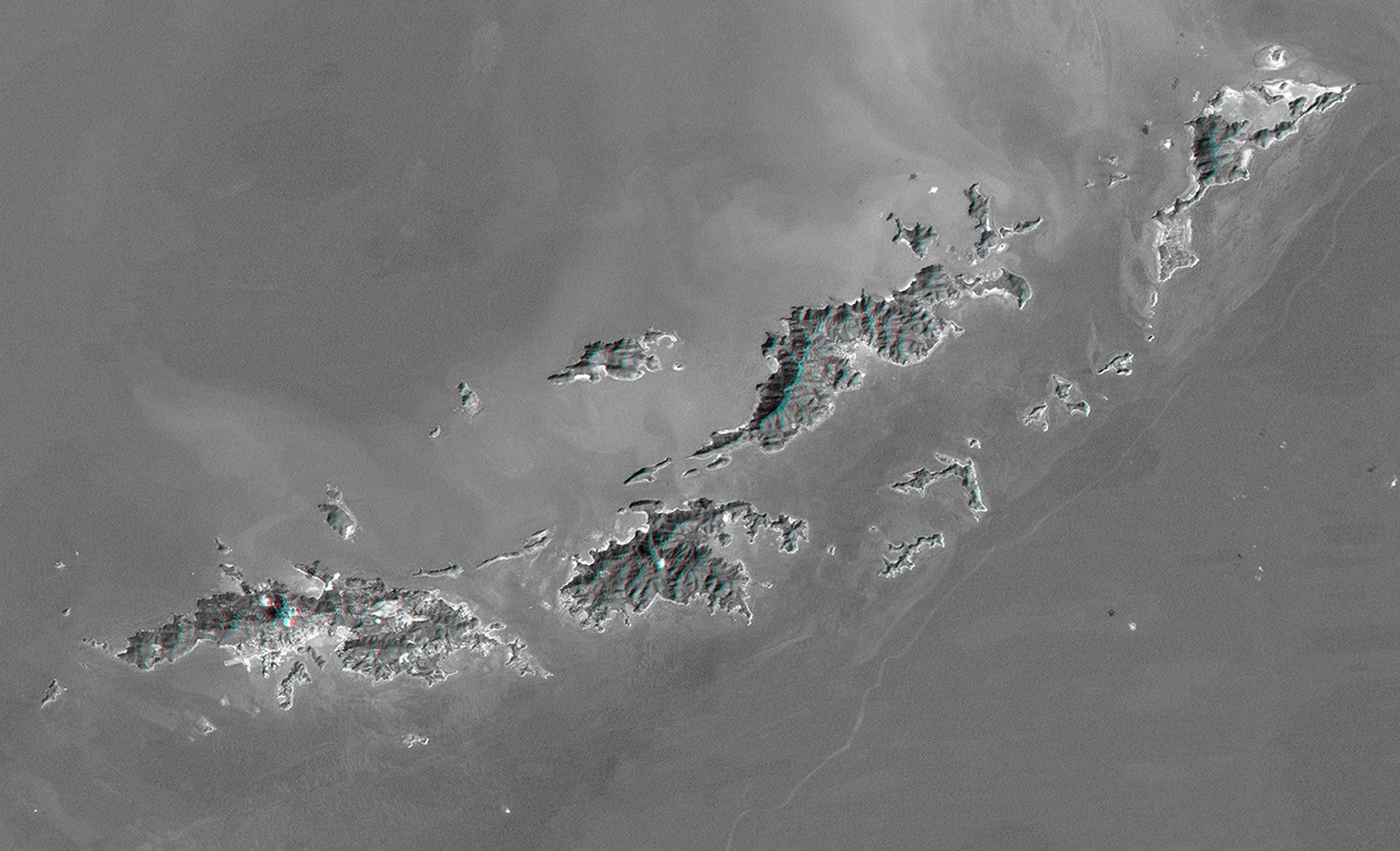 St. Thomas, St. John, Tortola, and Virgin Gorda are the four main islands (lower left to upper right) of this map-view anaglyph of the U.S. Virgin Islands and British Virgin Islands from NASA's Shuttle Radar Topography Mission. 3D glasses are necessary.