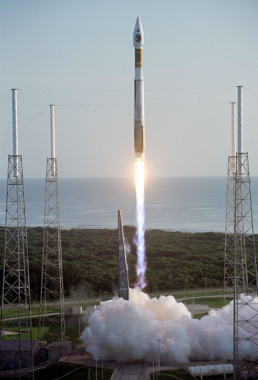 Mars Reconnaissance Orbiter (MRO) Roars Away - NASA Science