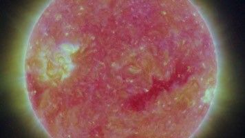 Click here for left eye view of PIA09324