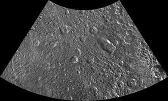 Click here for larger version of PIA12827 Unlabeled Clusium FossaeTerrain Section