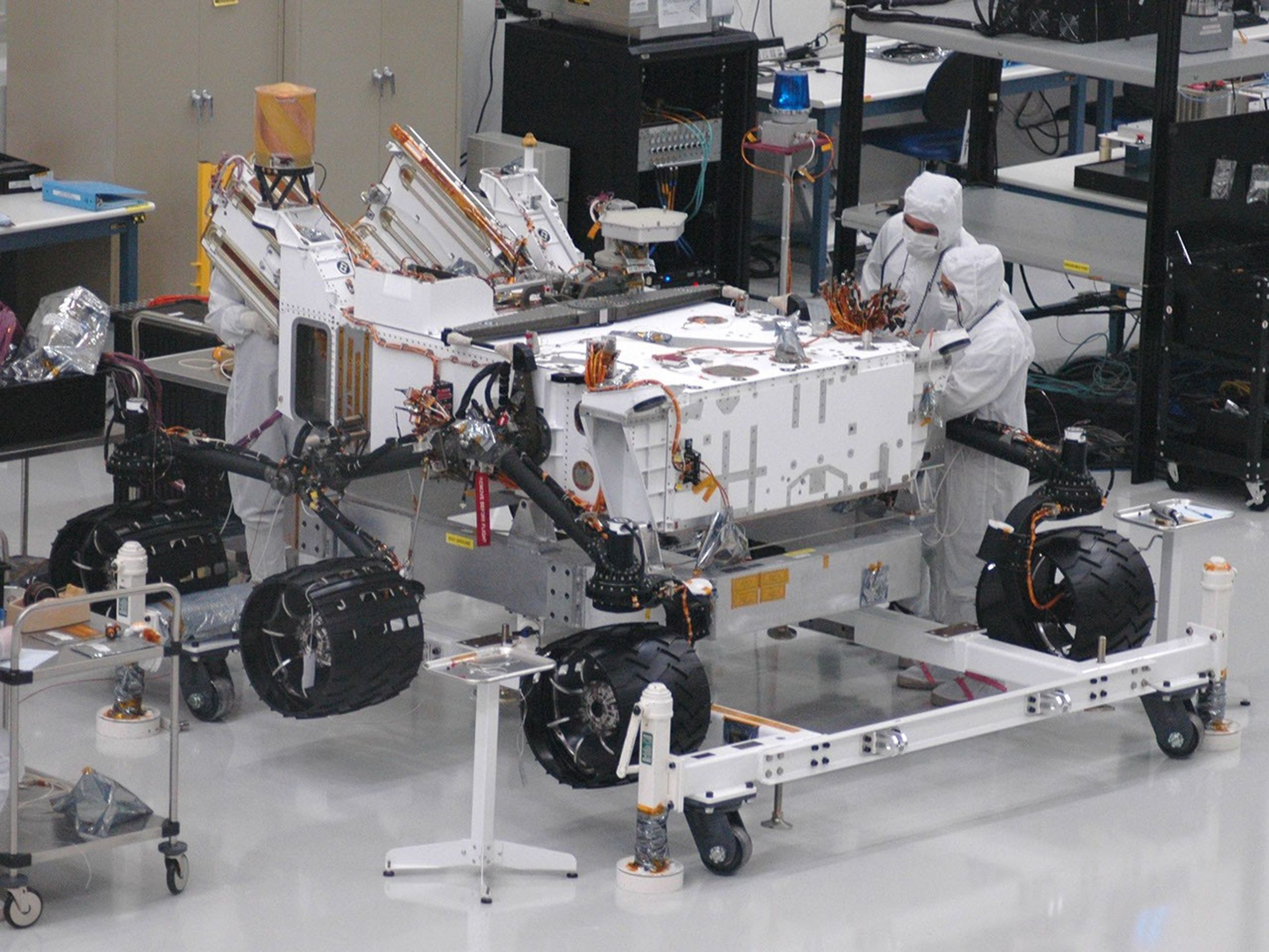 
			Mars rover Curiosity with Newly Installed Wheels - NASA Science			