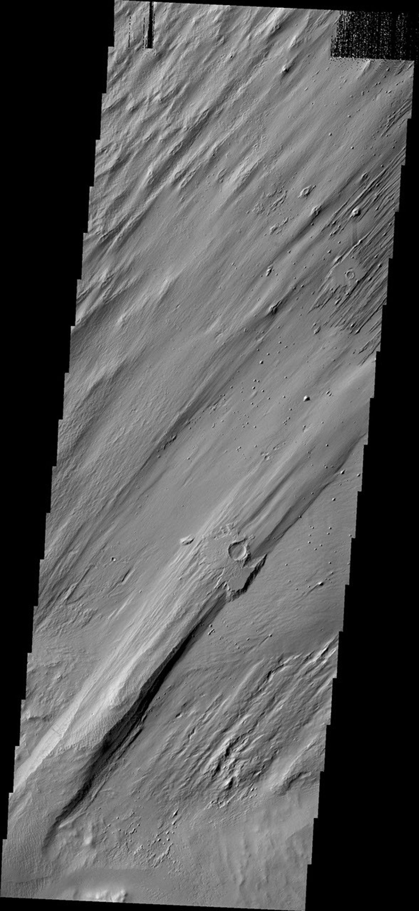 When a large impact occurs it vaporizes the surface and deposits hot debris around the newly formed crater as shown in this image captured by NASA's 2001 Mars Odyssey spacecraft.