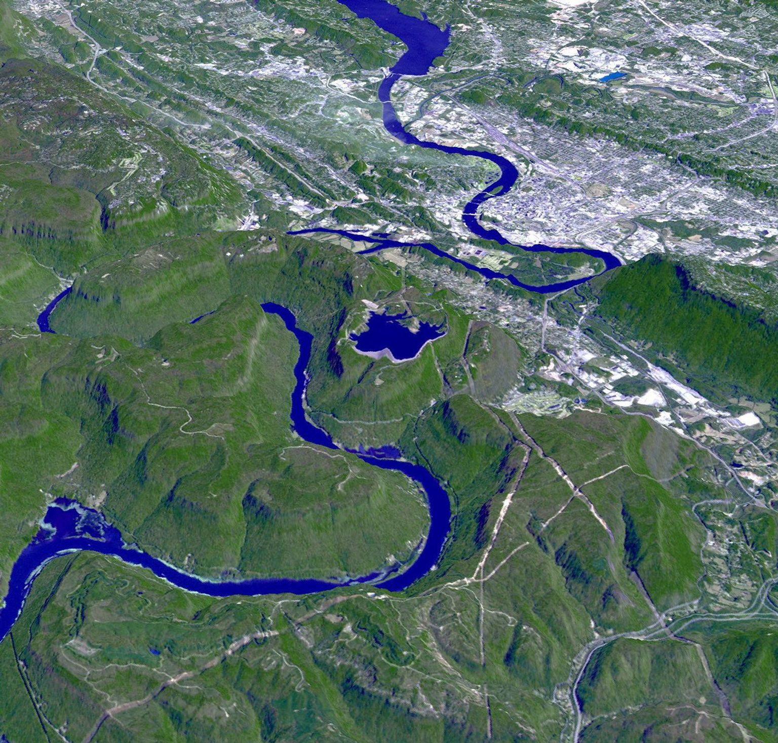 This image, acquired by NASA's Terra spacecraft, shows the mountains of Chattanooga, Tennessee.
