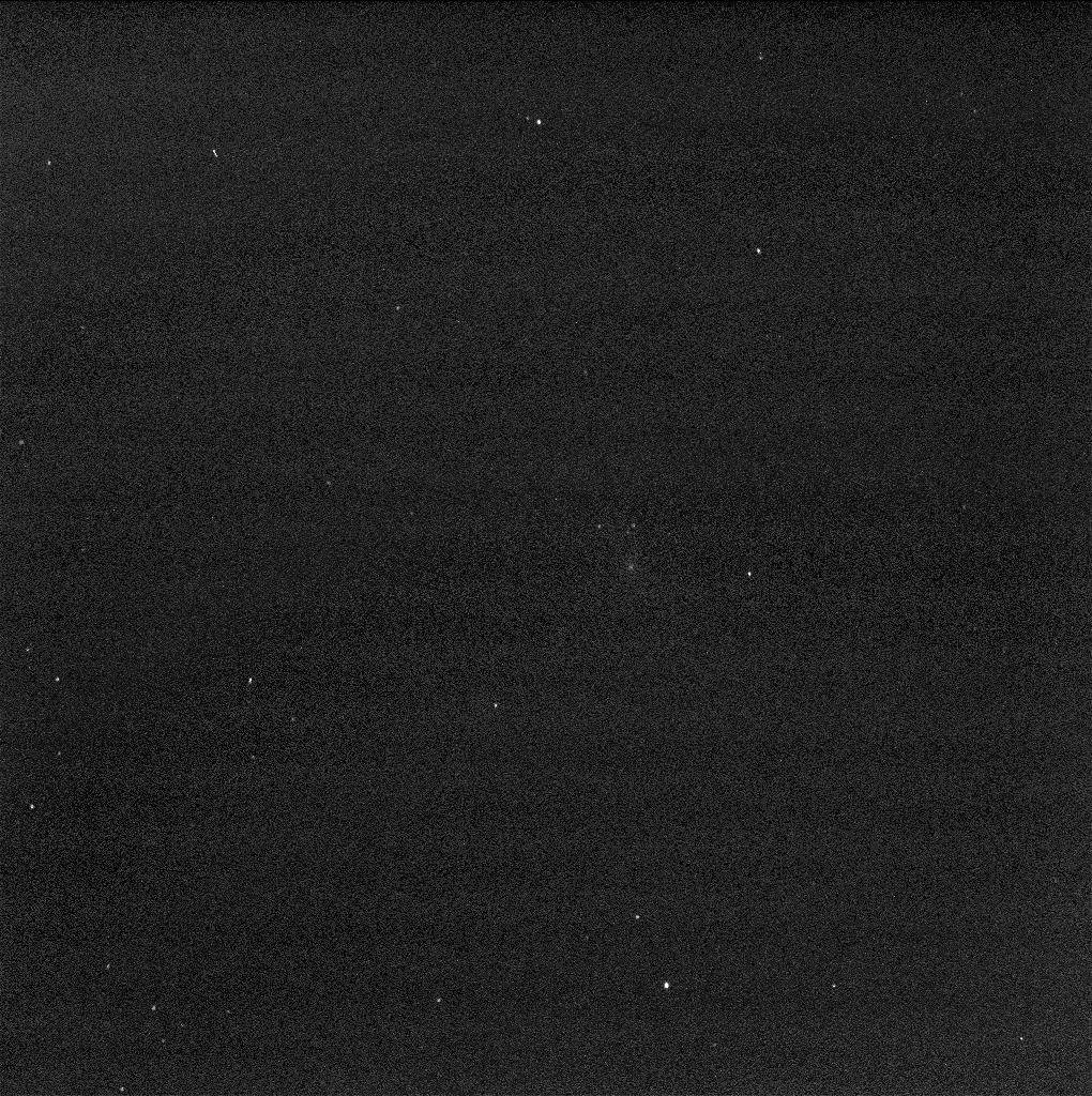 This two-image blink shows a comparison of two exposure times in images from the panoramic camera (Pancam) on NASA's Mars Exploration Rover Opportunity showing comet C/2013 A1 Siding Spring as it flew near Mars on Oct. 19, 2014.